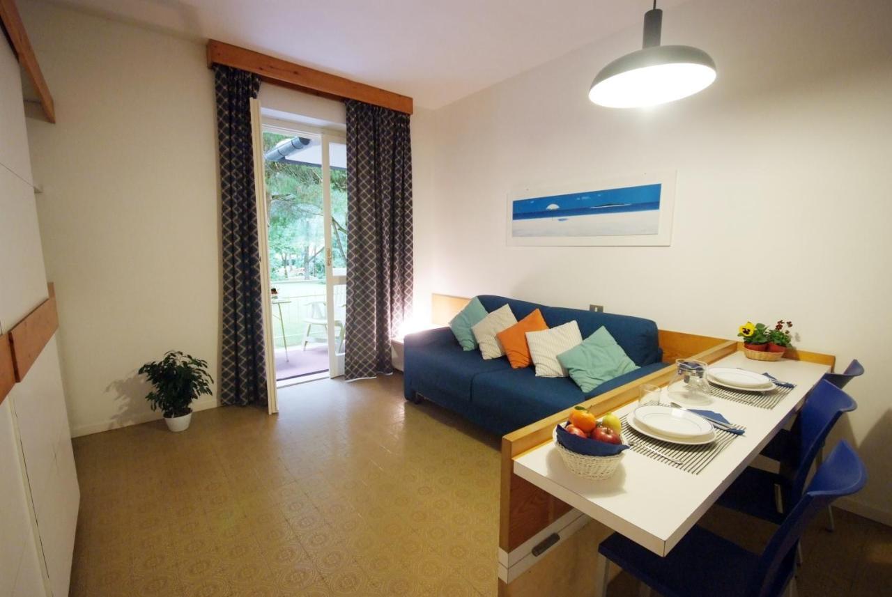 Residence Golfo Della Lacona Bagian luar foto